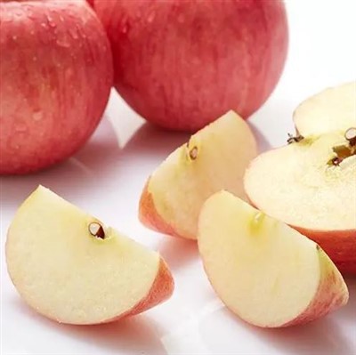 Smaczne jabłka Fuji